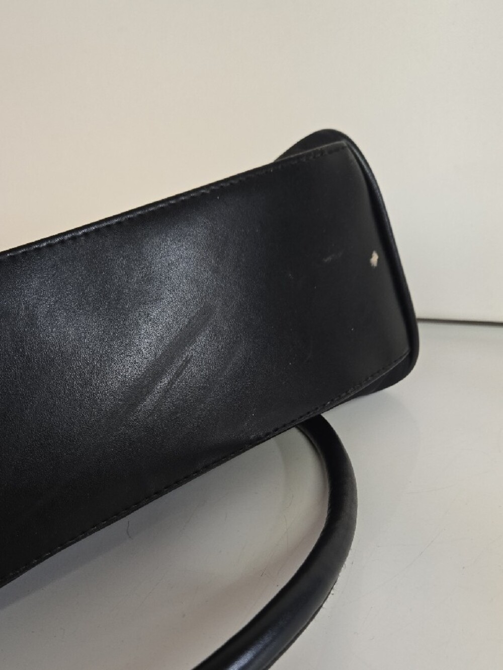 Black Parisian-style bowler handbag - Picture 8 of 9